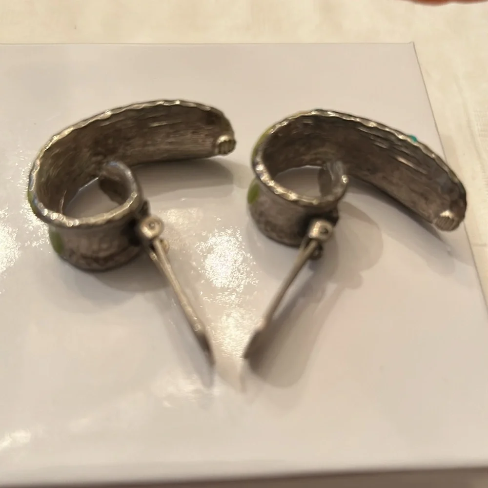 N/A earrings clip